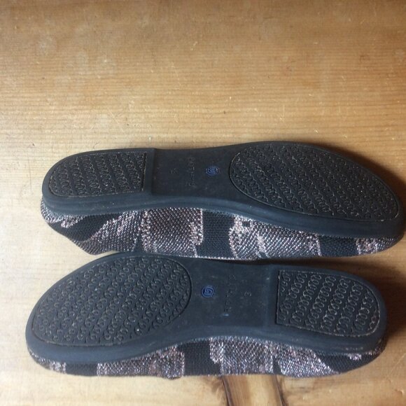 Rothy's The Loafer Golden Metallic Slip On Round Toe Flat Shoe Kids Size 3 - Picture 5 of 7